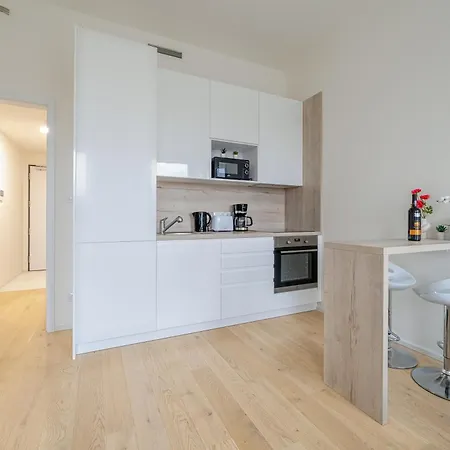 Lumiere By Rentez Apartament Praga